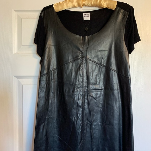 Women’s Black T-shirt (leather + textile) - Picture 2 of 2